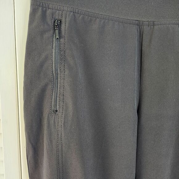 Chico's Zenergy Black UPF 50+ Activewear Cropped Pants Size Small / size 4 - Picture 4 of 12